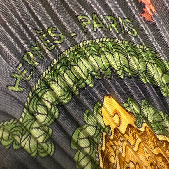 HERMES PLISSE SCARF DARK BLUE/GRAY BLUE GREEN PINK GOLD MEDIUM TO LARGE - Picture 9 of 14